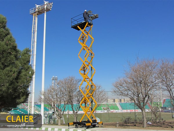 بالابر آکاردئونی ورزشگاه